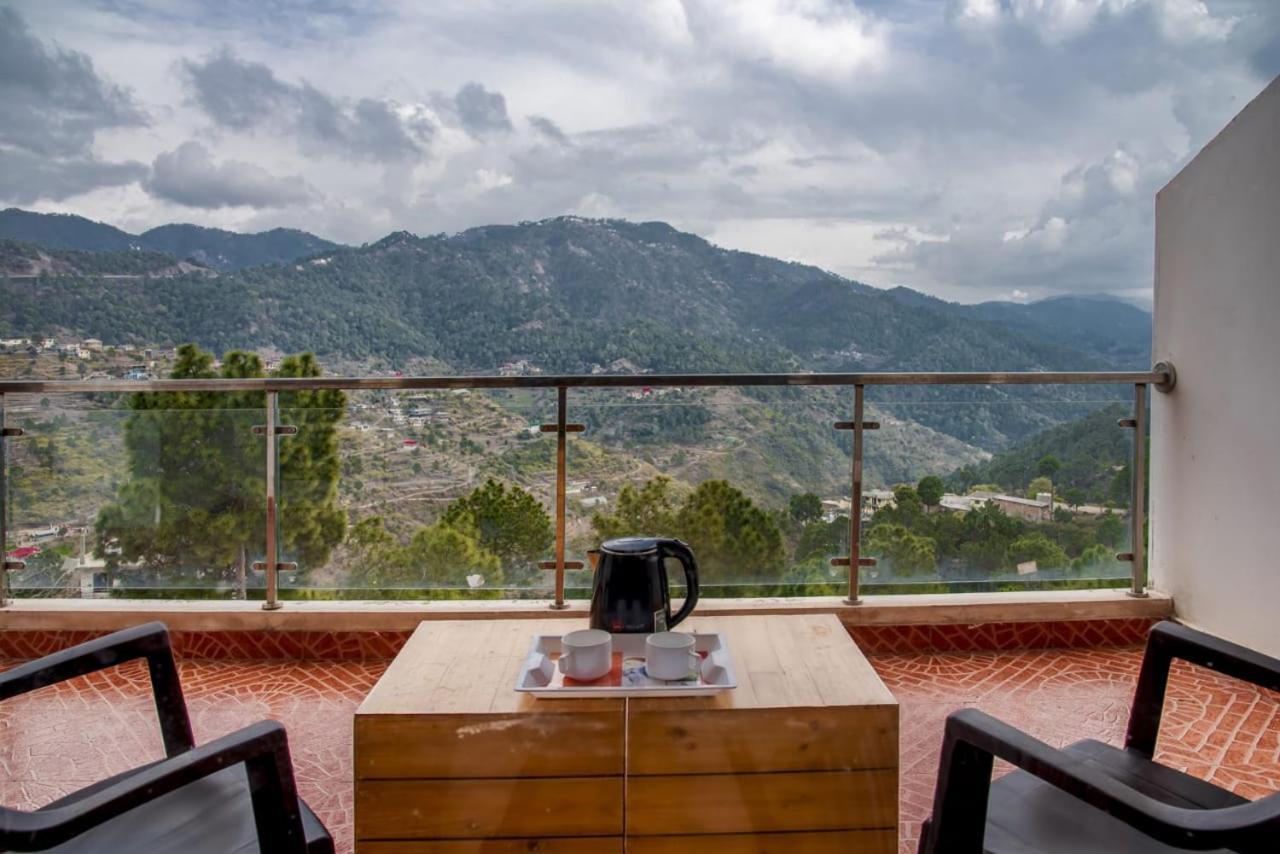 Mystic Forest View Kasauli I Serviced Villa I Best Seller I Vacations I Family Events I Open Air Lawn I Sky Bonfire I Kasauli By Exotic Stays Εξωτερικό φωτογραφία