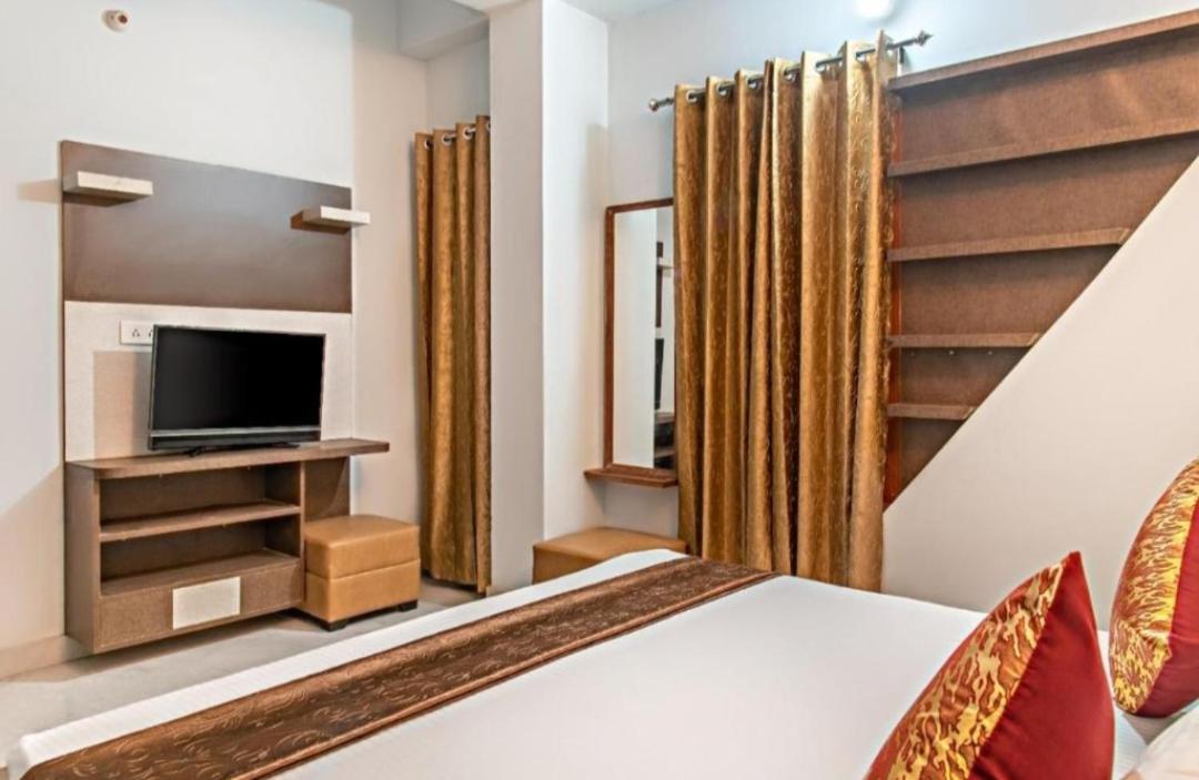 Mystic Forest View Kasauli I Serviced Villa I Best Seller I Vacations I Family Events I Open Air Lawn I Sky Bonfire I Kasauli By Exotic Stays Εξωτερικό φωτογραφία