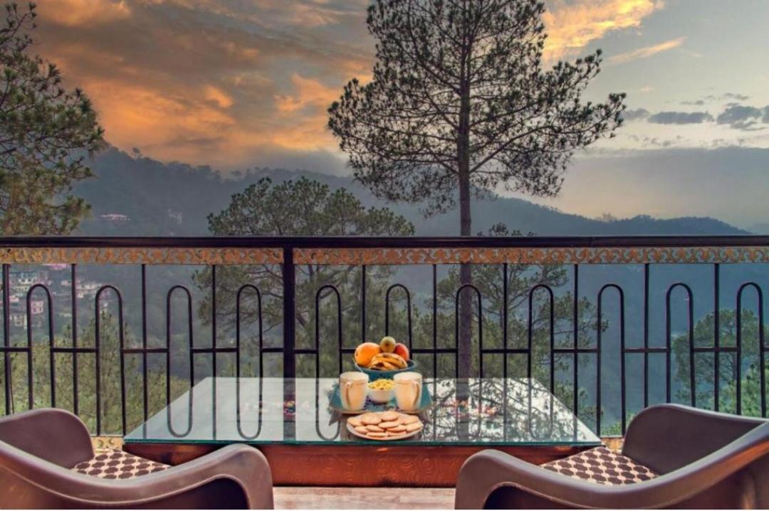 Mystic Forest View Kasauli I Serviced Villa I Best Seller I Vacations I Family Events I Open Air Lawn I Sky Bonfire I Kasauli By Exotic Stays Εξωτερικό φωτογραφία